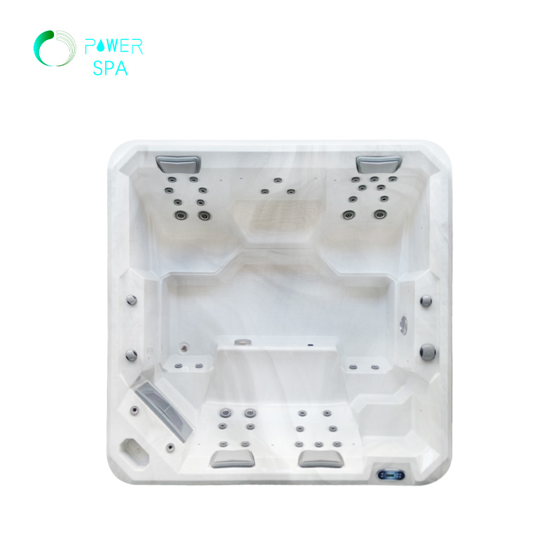 Гидромассажная ванна с усовершенствованными массажными форсунками