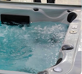 Großer Swim-Spa-Pool Großer Swim-Spa-Pool