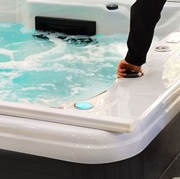 Großer Swim-Spa-Pool Großer Swim-Spa-Pool