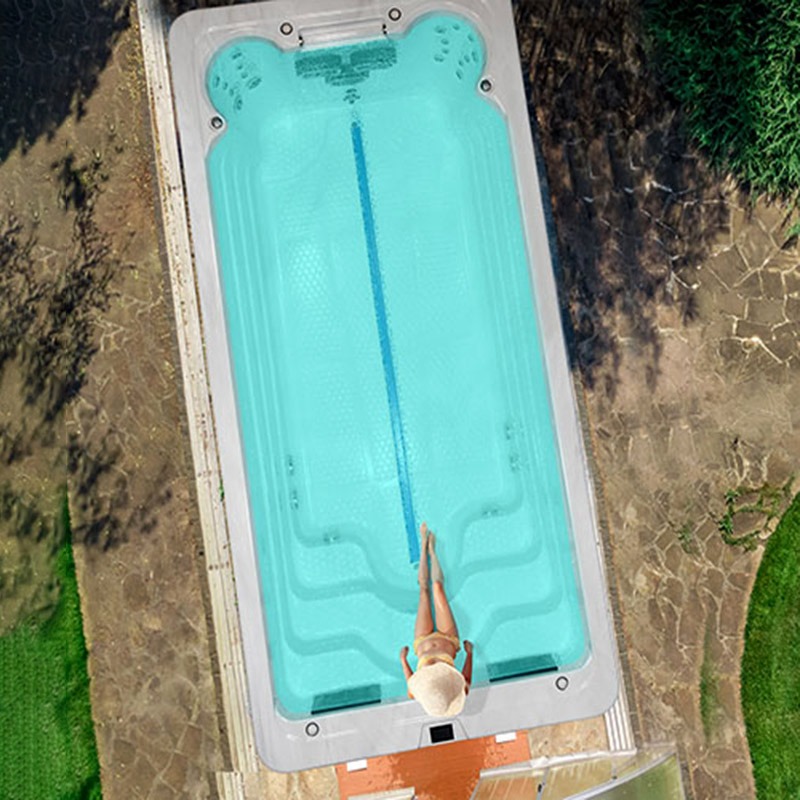 Großer Swim-Spa-Pool