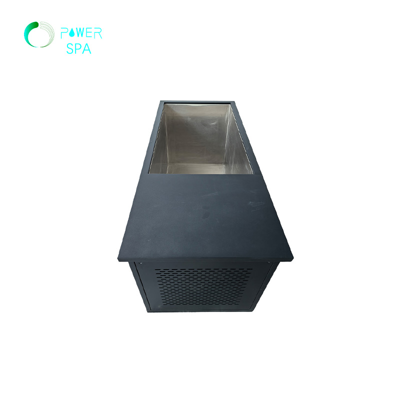 حوض استحمام جليدي خارجي