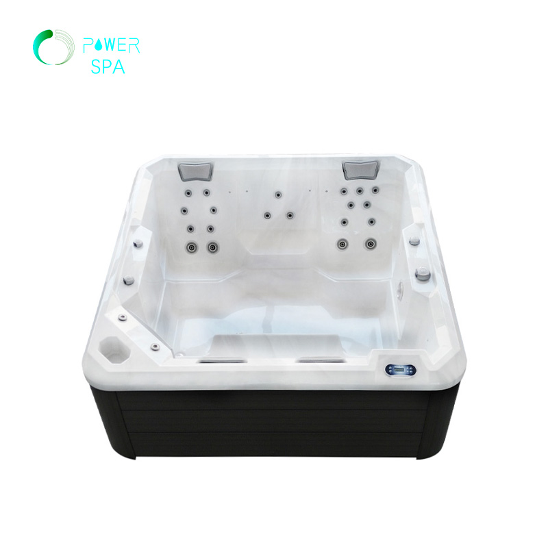 Гидромассажная ванна с усовершенствованными массажными форсунками